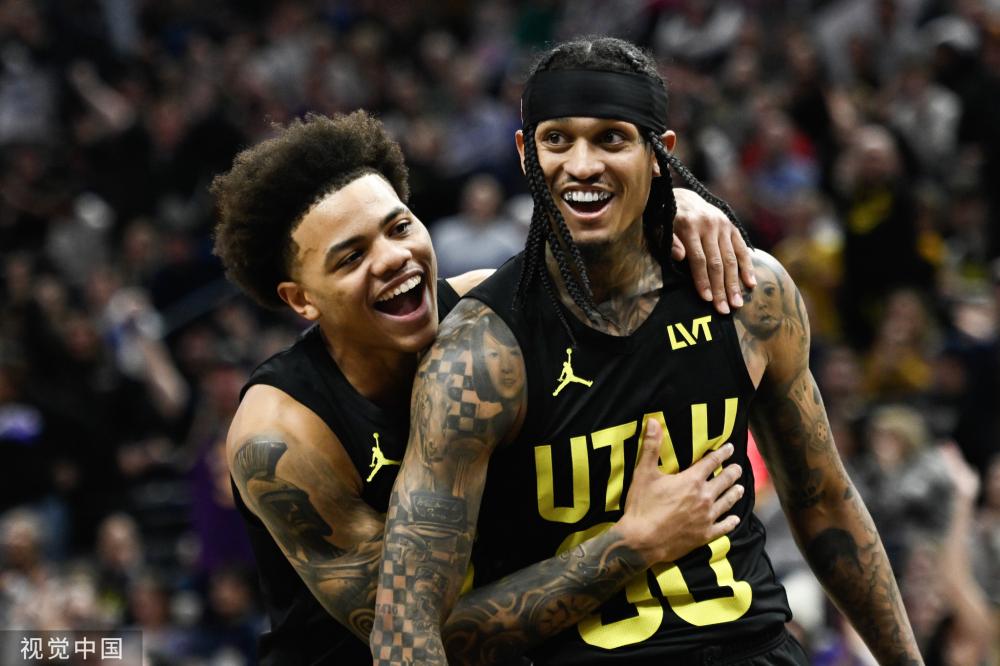 或主動跨出 或主動跨出