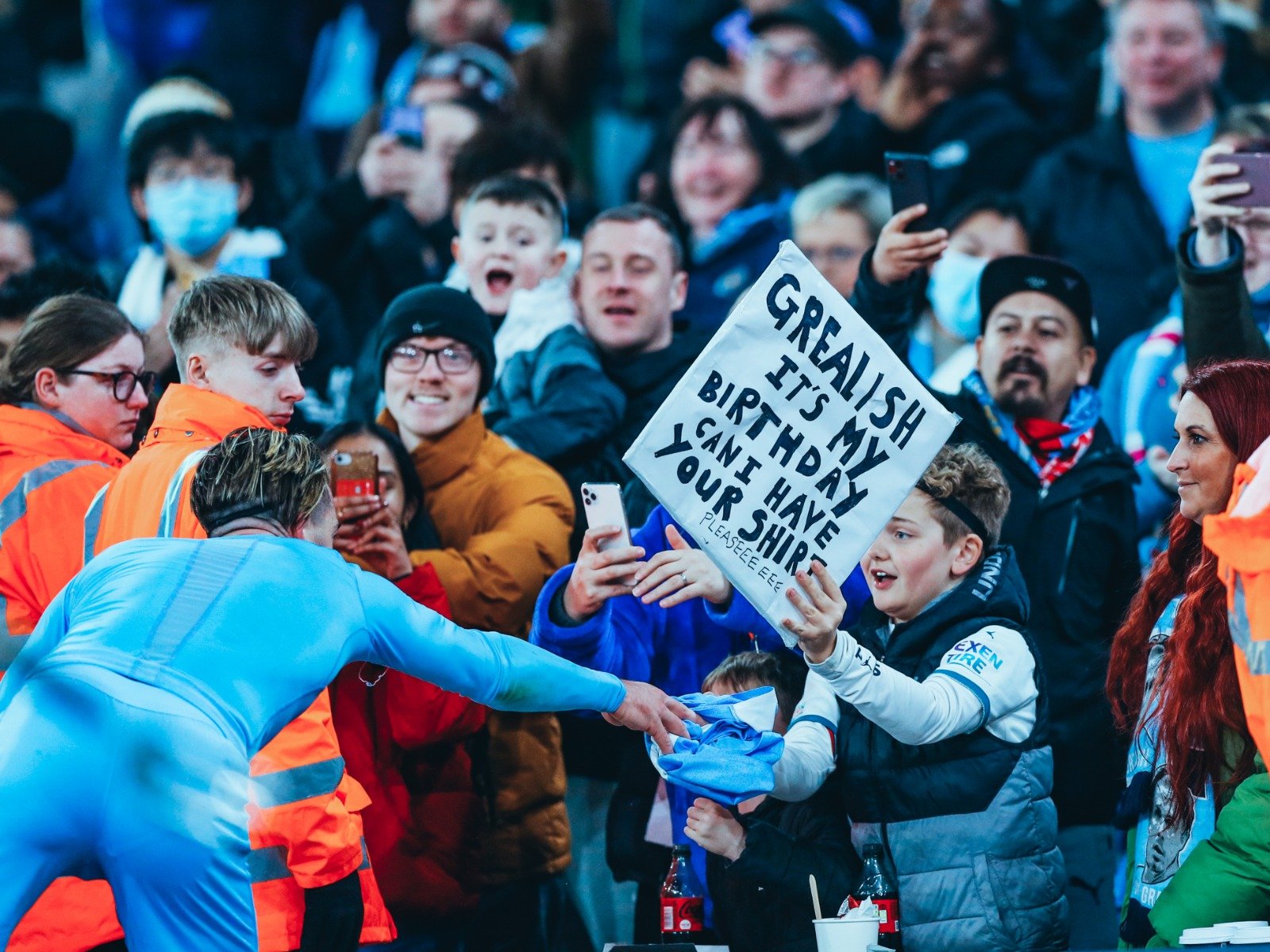 为他热烈欢 为他热烈欢